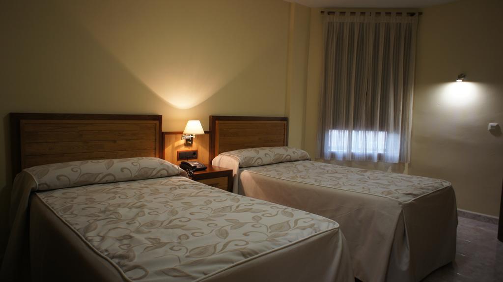 Alcántara Hotel Puente Romano חדר תמונה
