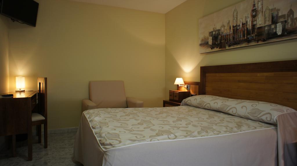 Alcántara Hotel Puente Romano חדר תמונה